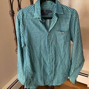 Size S Vineyard Vines shirt